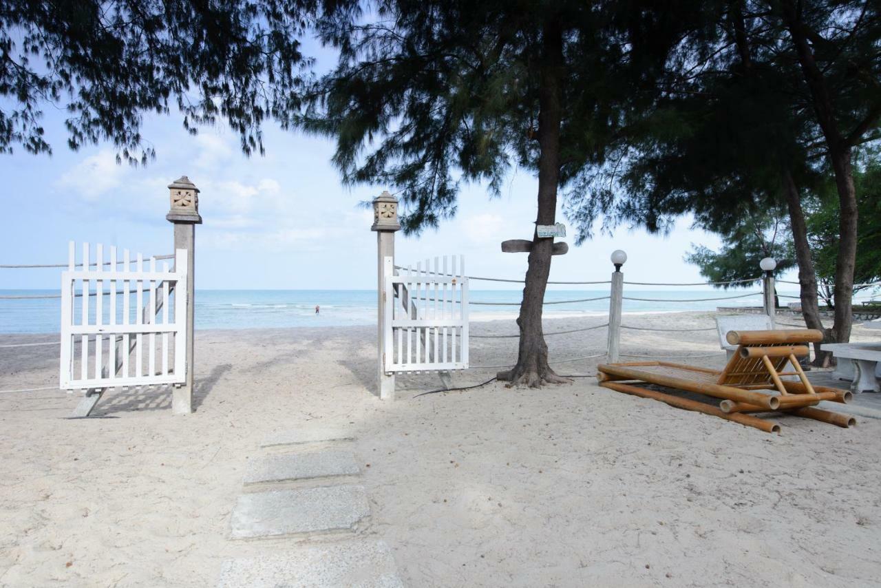Вілла Baan Kratom Tong By The Sea Ча-Ам Екстер'єр фото